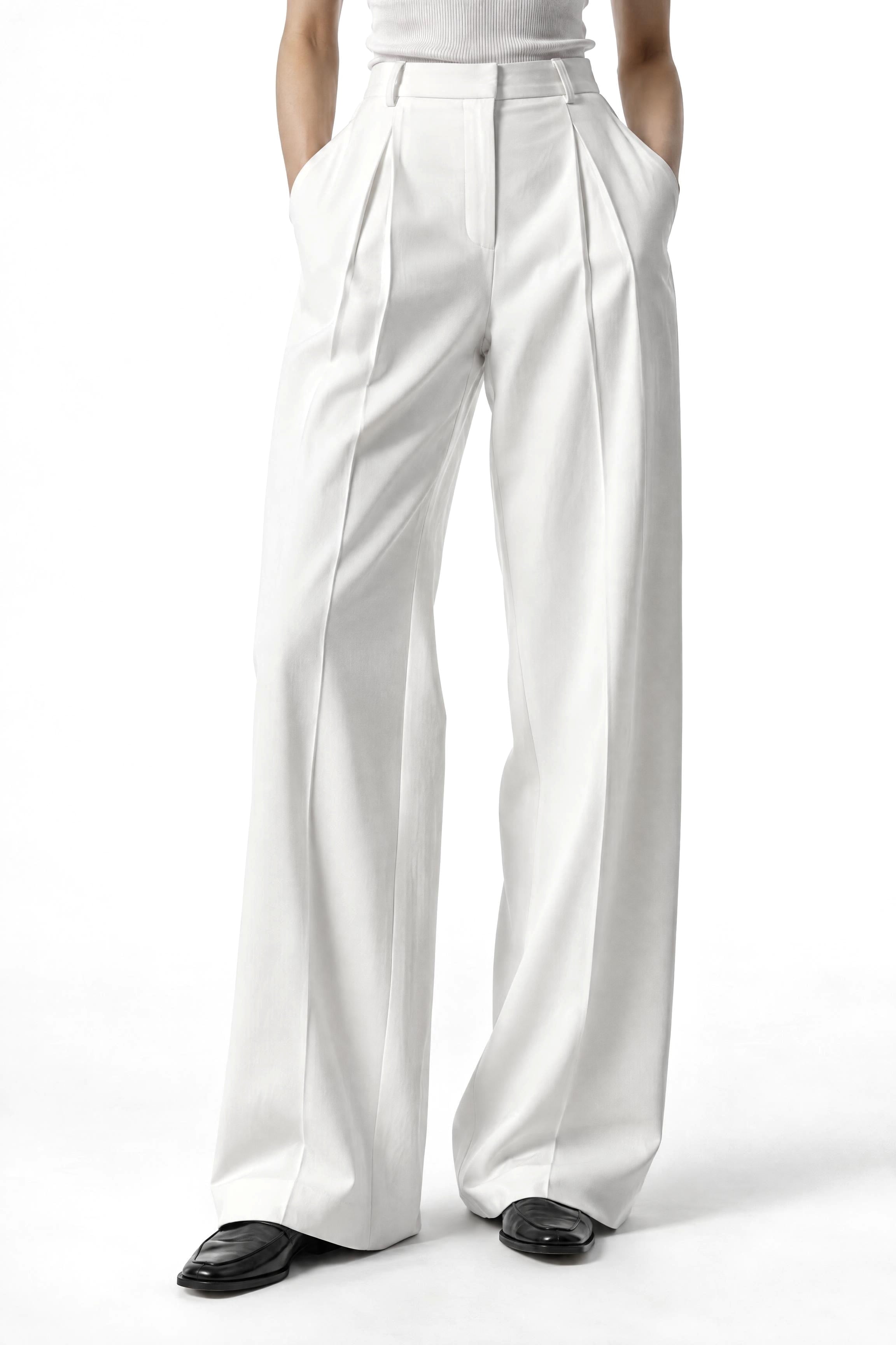 Pleated Wide-Leg Trouser